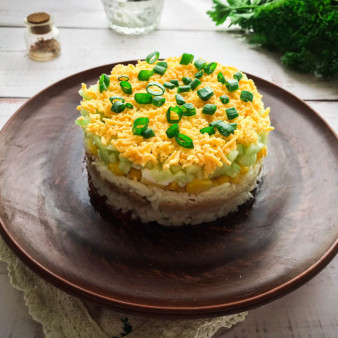 Салат Диана с печенью трески