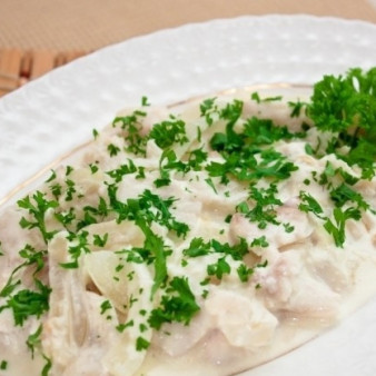 Минтай жареный в сметане