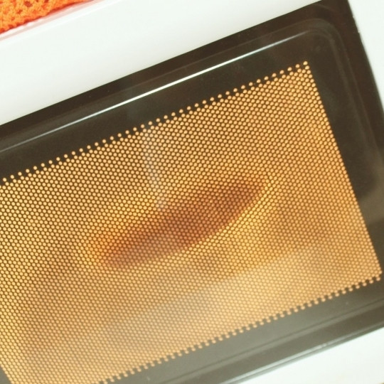 1. Этап. Торт в микроволновке: Ставим в микроволновку на 2 минуты при максимальной температуре.