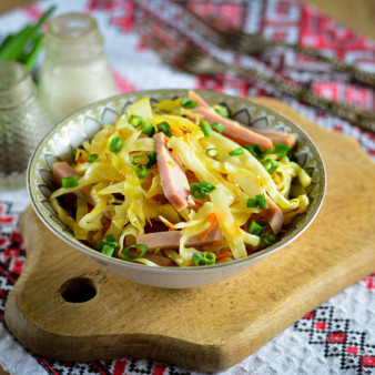 Тушеная капуста с ветчиной