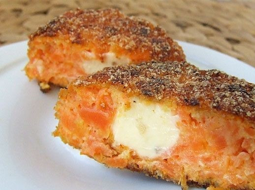 1. Этап. Морковные котлеты на скорую руку: 7. Вот и весь рецепт, как приготовить морковные котлеты на скорую руку. Получается очень вкусно.