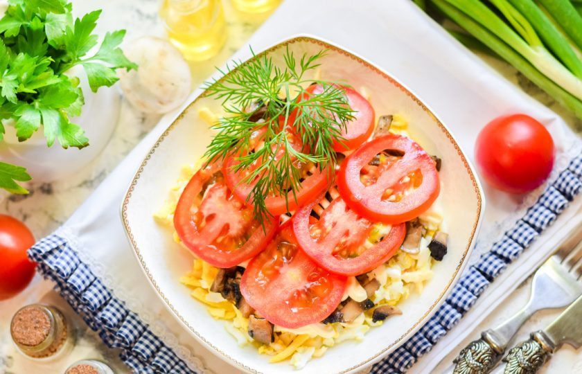 1. Этап. Салат Чикаго с копченой грудкой: Салат готов! Приятного аппетита!