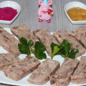 Домашний зельц из свиной рульки