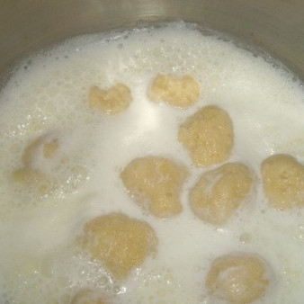 Молочный суп с картофельными клецками