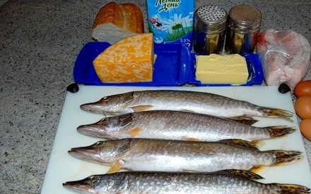 1. Этап. Щучьи котлеты: 1. Для того, чтобы приготовить щучьи котлеты в домашних условиях, необходим вот такой набор ингредиентов.