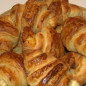 Круассаны из слоеного дрожжевого теста