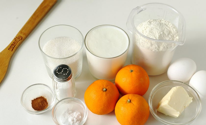 1. Этап. Пирог с мандаринами на кефире: Подготовьте все ингредиенты.