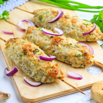 Люля-кебаб из куриного фарша в духовке