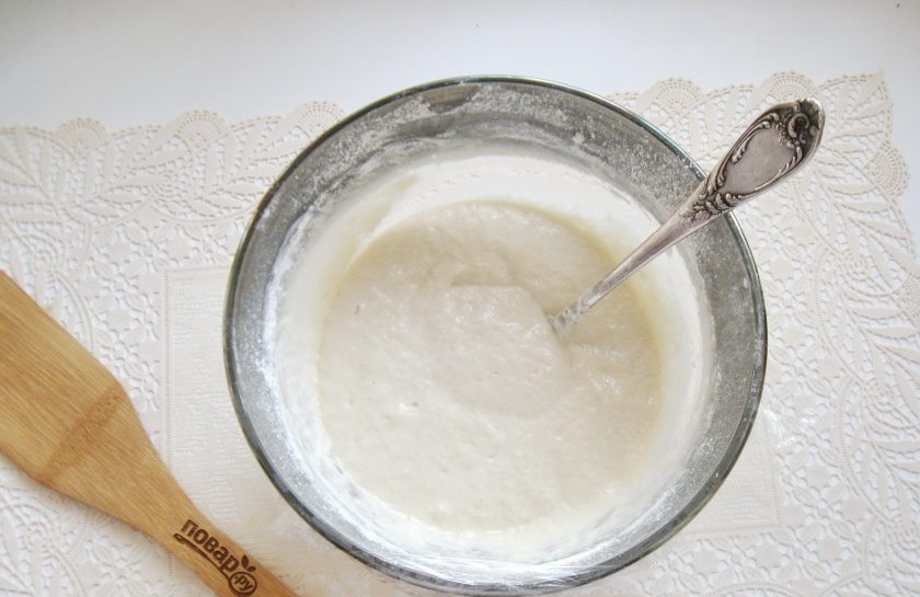 1. Этап. Оладьи без яиц и молока: Снова перемешайте тесто.