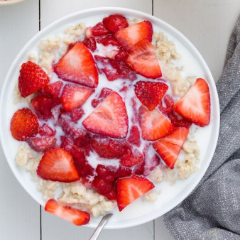 How To Make Creamy Oatmeal That Actually Tastes Good