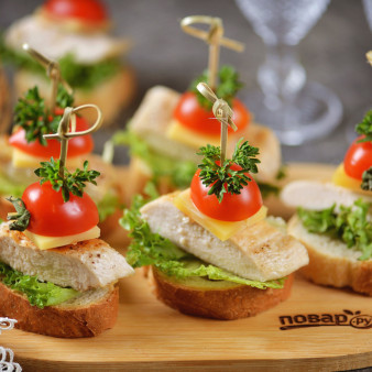 Канапе с курицей