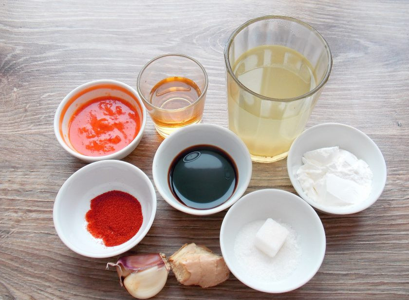 1. Этап. Сычуаньский соус: Подготовьте все необходимые ингредиенты для приготовления соуса.