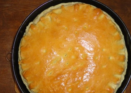 1. Этап. Фыдчин: Ставим пирог в разогретую до 180 градусов духовку на 30-40 минут. Перед тем как вынимать его, проверяем готовность при помощи зубочистки.