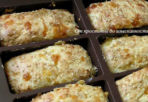 1. Этап. Сырно-чесночные булочки Два сыра: Выпекайте при 180*С около 35-40 минут до румяности.