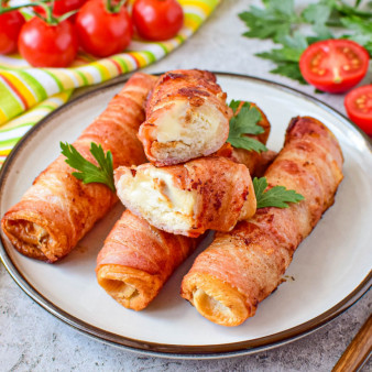 Рулеты с беконом