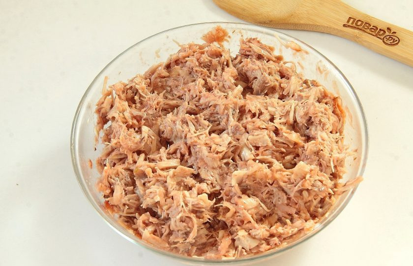 1. Этап. Закуска Цветущее кольцо Кесадильи: Хорошо перемешайте. Начинка готова.