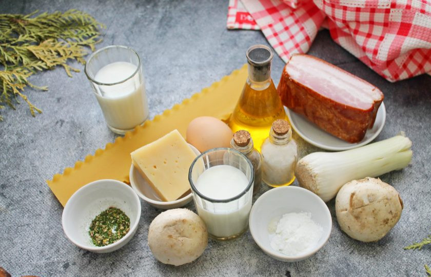 1. Этап. Лазанья Карбонара: Подготовьте все необходимые ингредиенты для приготовления лазаньи 