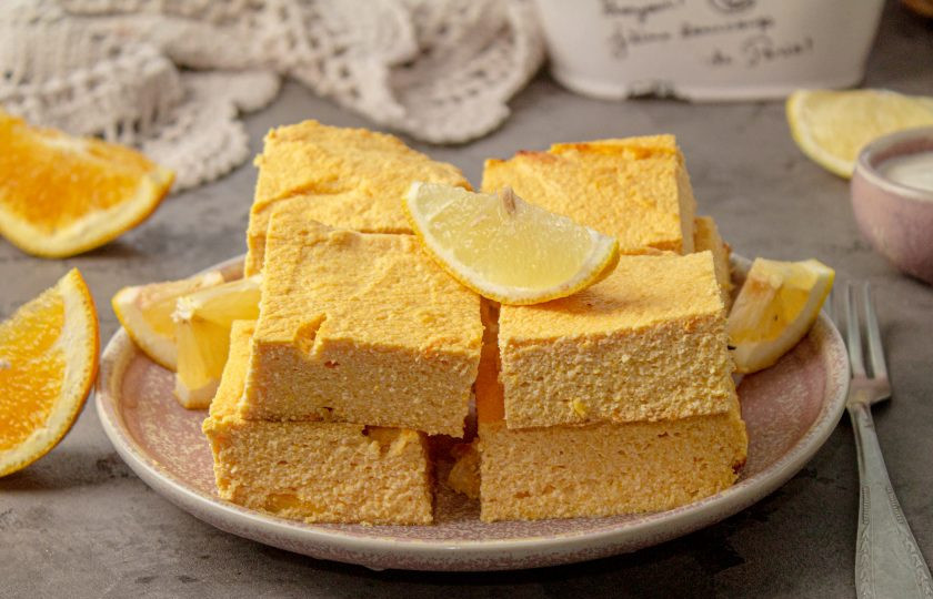 1. Этап. Творожно-тыквенная запеканка ПП: Нарежьте на кусочки и подавайте с натуральным йогуртом или сметаной. Приятного аппетита!