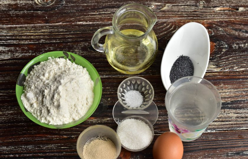 1. Этап. Булочки с маком в хлебопечке: Подготовьте ингредиенты.