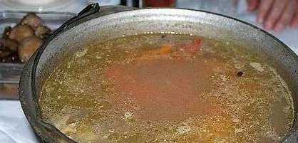 1. Этап. Шурпа в казане на костре: Шурпа готова. Приятного аппетита!