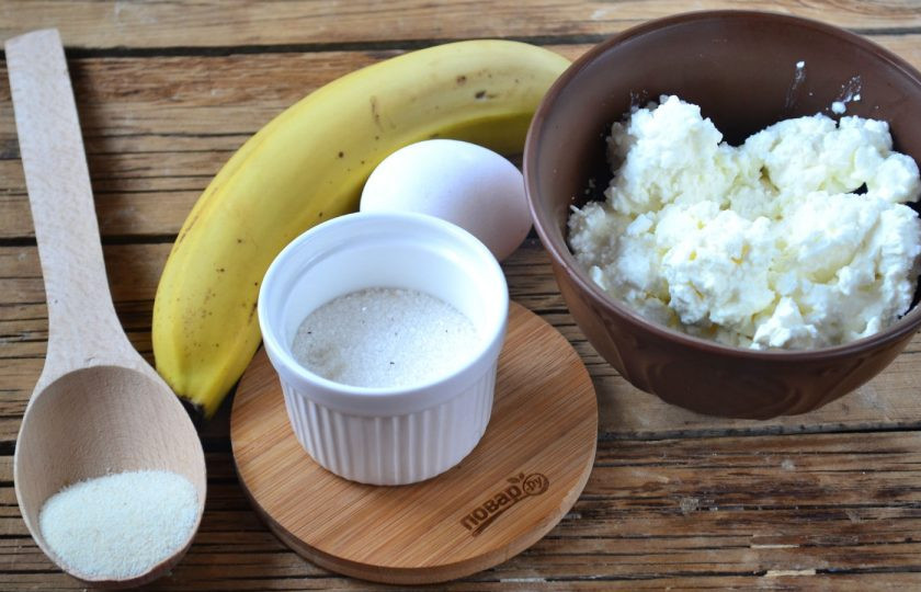 1. Этап. Творожное суфле в микроволновке: Подготовьте все необходимые ингредиенты. Творог я взяла жирный, тогда суфле получается более питательным. Если вы следите за своей фигурой, используйте обезжиренный творог.