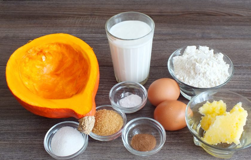 1. Этап. Заливной пирог с тыквой в духовке: Подготовьте необходимые ингредиенты.