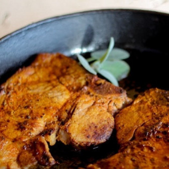 Быстрые отбивные на сковороде