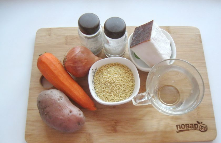 1. Этап. Кулеш с салом: Подготовьте ингредиенты для приготовления кулеша.