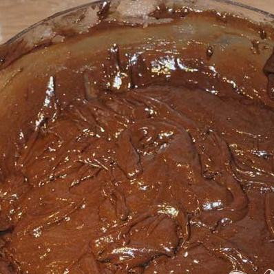 1. Этап. Шоколадное печенье с корицей и кофе: 4. Руками хорошенько вымешиваем, тесто должно получиться очень мягким, и примерно часа на два ставим в холодильник (или на целую ночь). Когда тесто охладится, оно будет похоже на пластилин.