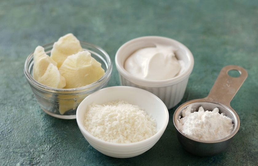 1. Этап. Кокосовый трюфель: Подготовьте все ингредиенты.