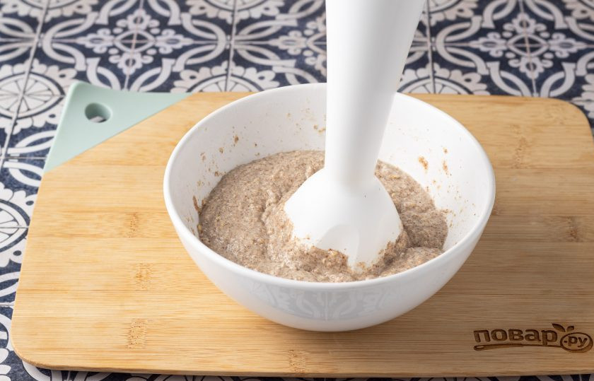 1. Этап. Овсяноблин без яиц и молока ПП: Пробейте массу блендером.