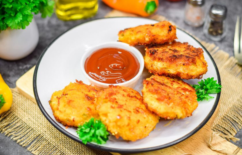 1. Этап. Рубленые котлеты в панировочных сухарях на сковороде: Приятного аппетита!