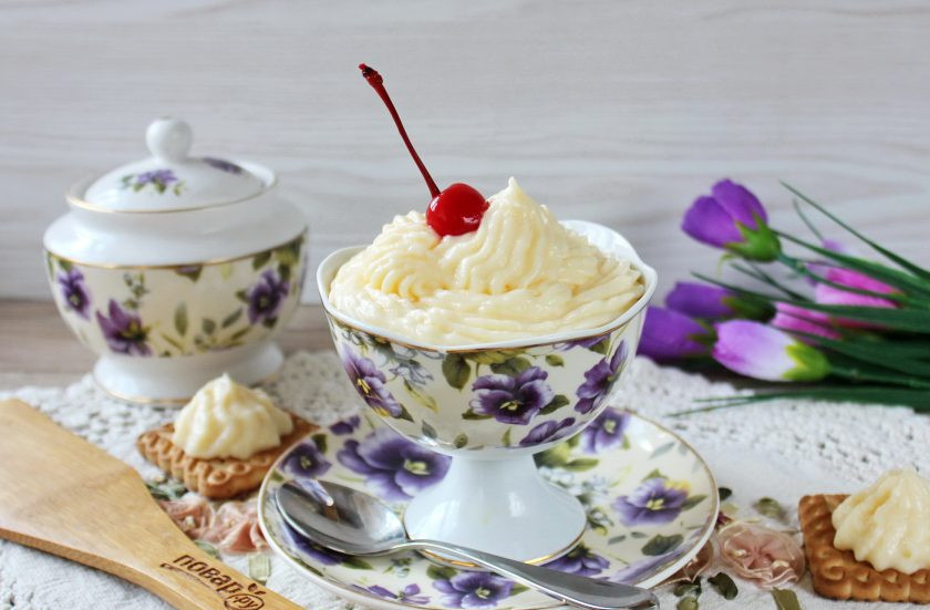 1. Этап. Молочный пудинг с крахмалом: Молочный пудинг на крахмале готов. Охладите его и подавайте к столу.