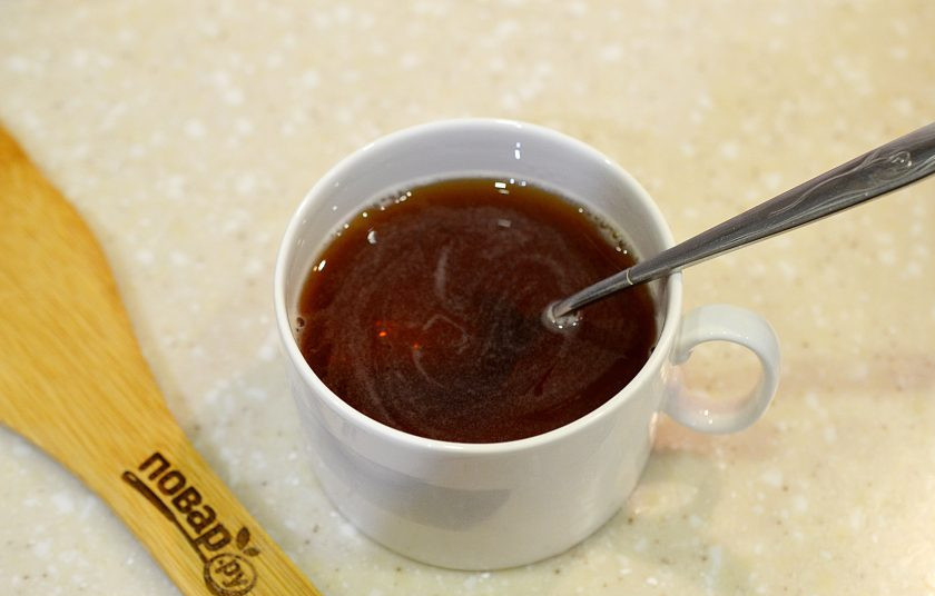 1. Этап. Сельдь в желе: 2. Затем растворите на водяной бане, добавьте соевый соус.