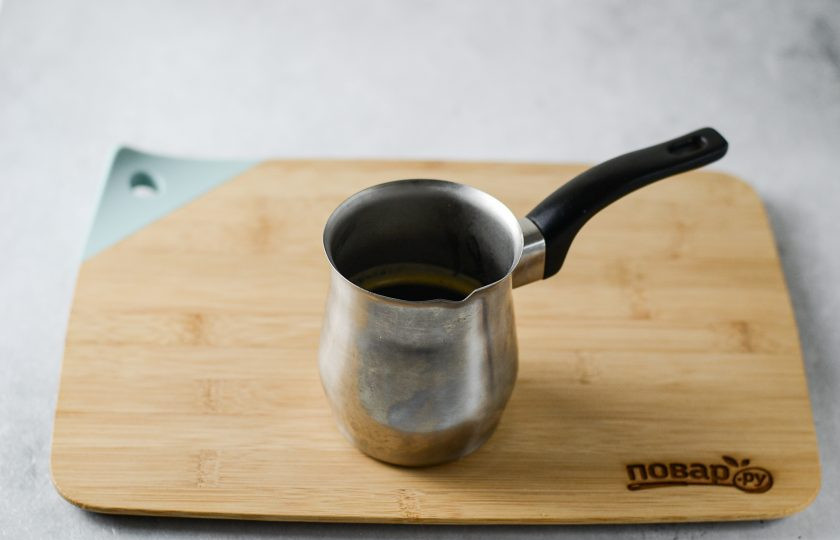 1. Этап. Кофе по-ирландски: Заварите кофе любым удобным для вас способом. Я варю в турке.