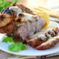 Запеченная свинина с розмарином и чесноком