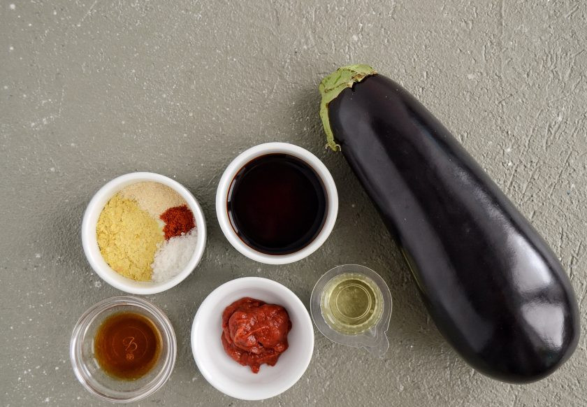 1. Этап. Бекон из баклажанов: Подготовьте все ингредиенты.