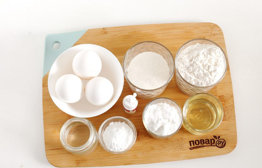 1. Этап. Розовый бисквит: Подготовьте все ингредиенты.