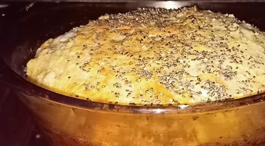 1. Этап. Безглютеновый закусочный кекс: Отправить в хорошо прогретую духовку на 35-40 минут (до сухого ножа или лучины), время выпекания зависит от духовки. Через двадцать минут лучше проверить, если сверху слишком сильно запекается - прикрыть фольгой.