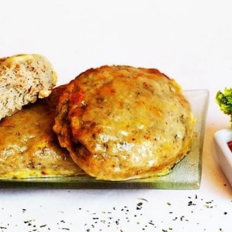 Котлеты в сухарях в духовке