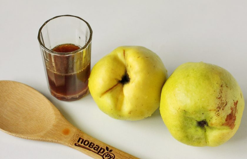 1. Этап. Запеченная айва с медом: Подготовьте все ингредиенты.