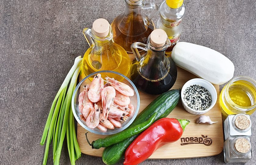 1. Этап. Китайский салат с креветками: Подготовьте ингредиенты.