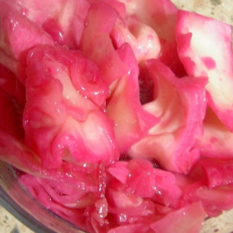 Капуста маринованная с бураком