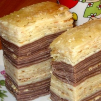 Блинный торт со сметаной и сгущенкой