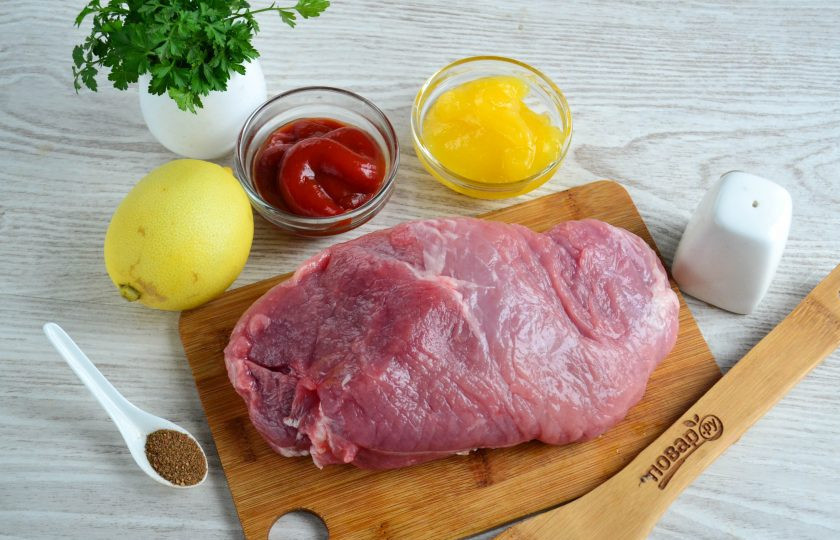 1. Этап. Свинина в медовой глазури на Новый год: Подготовьте все необходимые ингредиенты.