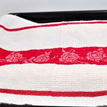 1. Этап. Французский багет: 11. Накройте багеты полотенцем и оставьте еще на 45 минут.