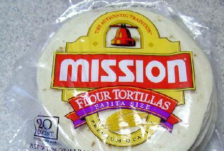 1. Этап. Фахитас с курицей: Вам понадобится лепешка для махита.