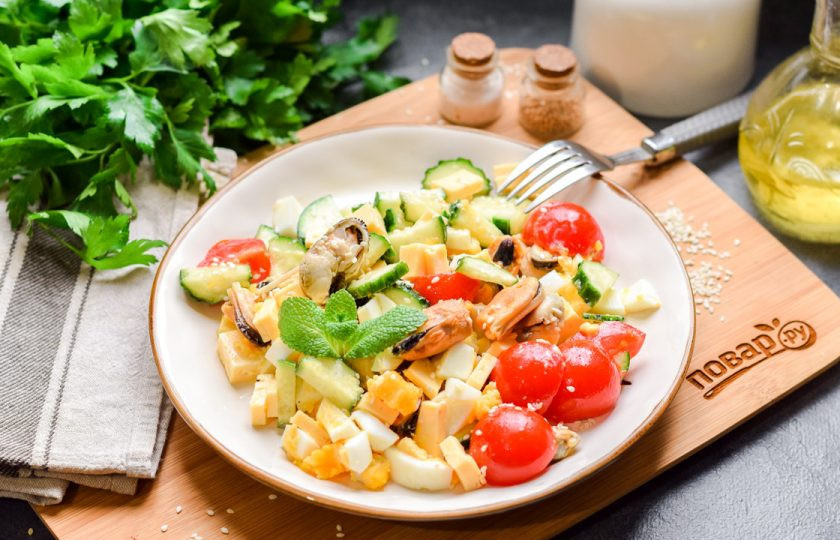 1. Этап. Салат с мидиями: Приятного аппетита!