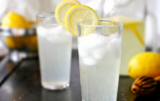 1. Этап. Ванильный лимонад: 7. Дайте лимонаду немного постоять, а потом подавайте со льдом. Наслаждайтесь!