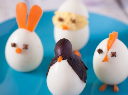 1. Этап. Пасхальные яйца для праздничного стола: 5. Ну разве не красота? Это простой и очень классный способ, как приготовить пасхальные яйца для праздничного стола.